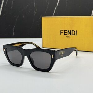 NEW FENDI BLACK GREY WOMEN SUNGLASSES FENDI FE40100I 01A